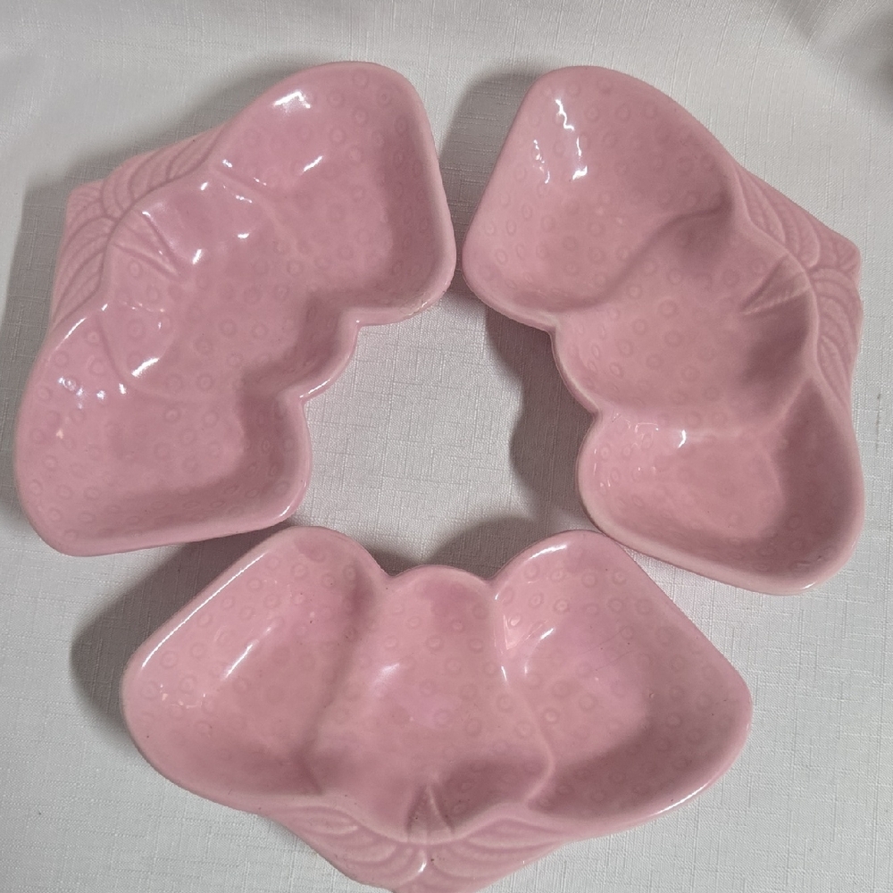 Vintage Belmar Calif. 310 USA Set Of 3 Strawberry Ceramic Dish Decor Serveware